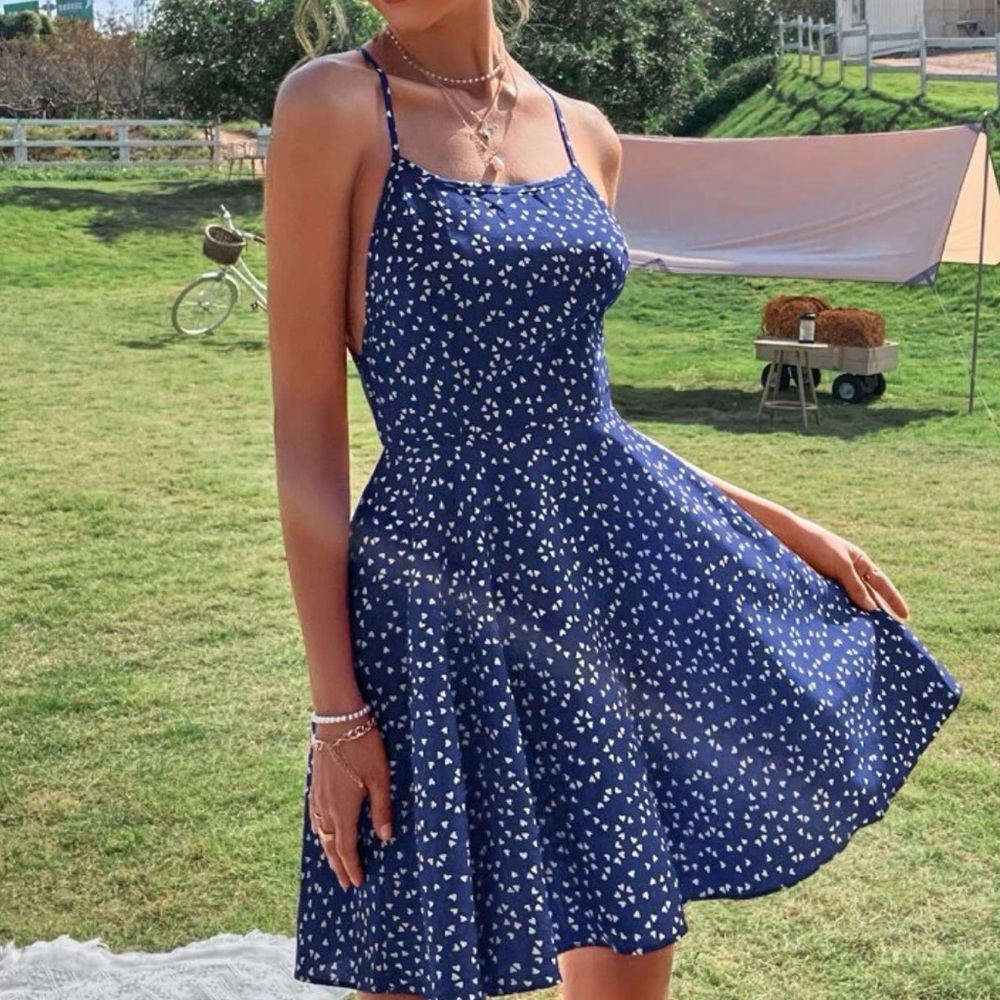 New blue heart print backless mini dress